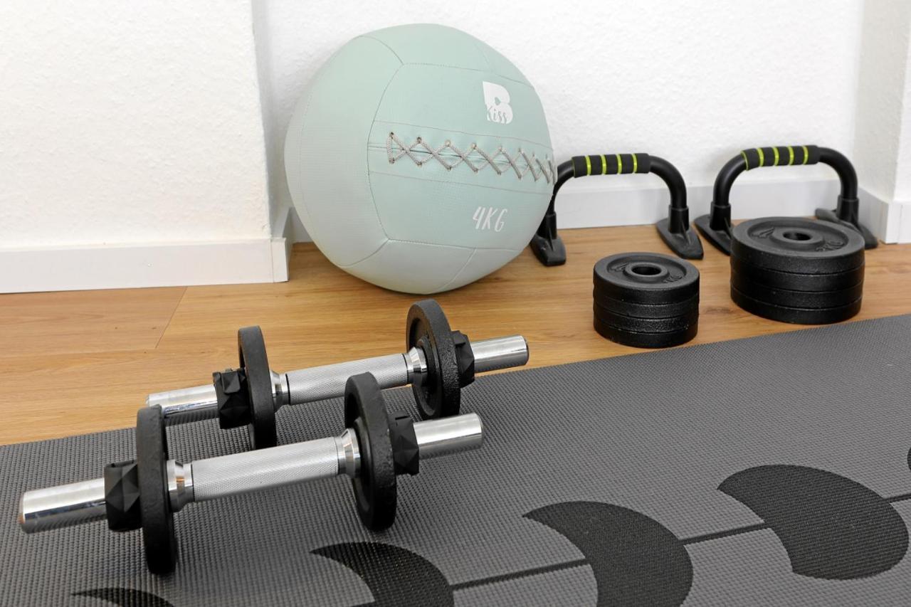*City, Naehe Hbf, Kingsizebetten, Fitnessecke* ドゥイスブルグ エクステリア 写真